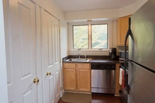 2BR Topnotch Condo - Mutfak