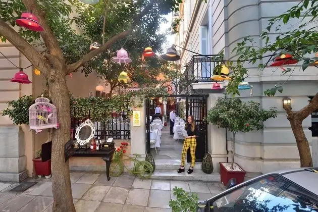 2Mazi Suites