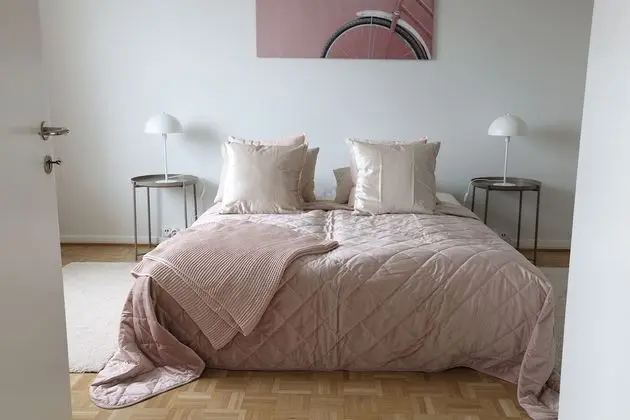 2ndhomes 102m2 3BR Apartment w Balcony