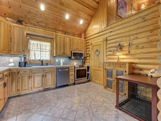 3 Bear Cottage by Jackson Mountain Homes - Mutfak