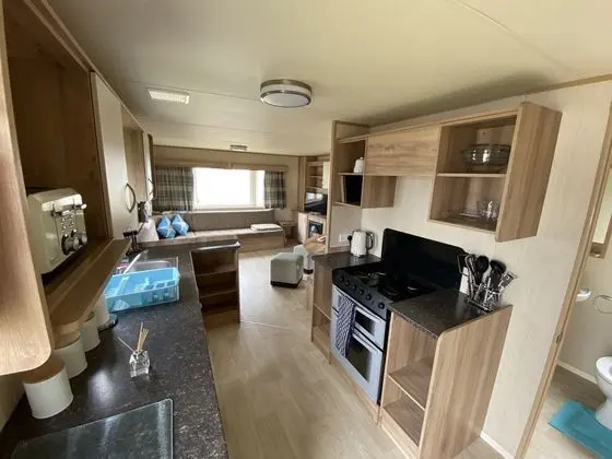 3 Bed 8 Berth Caravan in California Cliffs - D53 - Mutfak