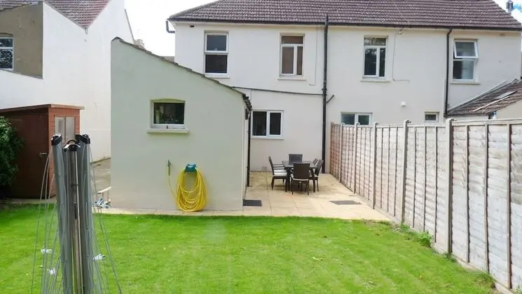 3-bed House in Sittingbourne, DW Lettings, 30br - Dış Mekanlar