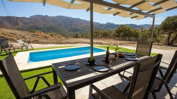 3-bed Villa in Palaioloutra With Private Pool