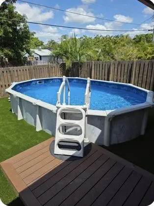 3 Bed - Sleeps 6 - Free Parking - 5 Mins to Beach - Havuz