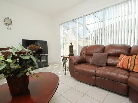 3 Bedroom 3 Bath Townhome With Splash Pool in Windsor Hills - Öne Çıkan Resim
