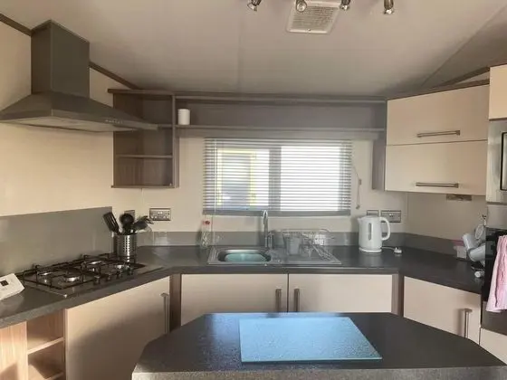 3 Bedroom, 6 Berth Luxury Caravan Heacham Beach - Mutfak