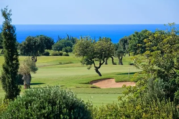 3 bedroom Villa Anarita 64 with private L-shaped pool, beautiful gardens, near resort village square - Dış Mekan