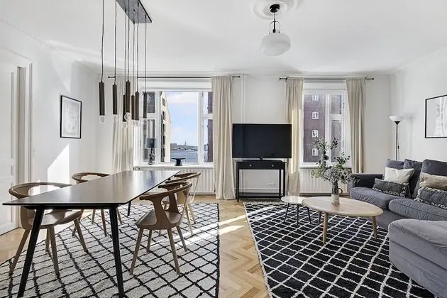 3-bedroom Apartment Close to Nyhavn and Queens Palace Amalienborg