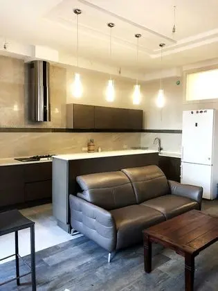 3 Bedroom Apartment Leon Muk4B