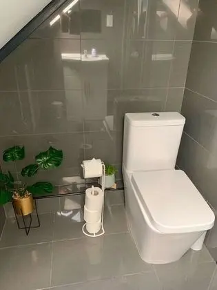 3 Bedroom Apartment Near Birmingham Airport - Banyo Tipleri