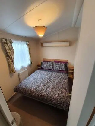 3 Bedroom Caravan, Sleeps 8, at Parkdean Newquay Holiday Park - Oda
