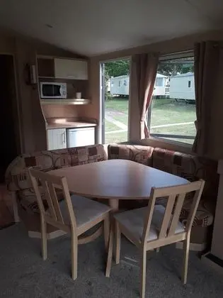3-bedroom Caravan at Thorness bay - İç Mekan