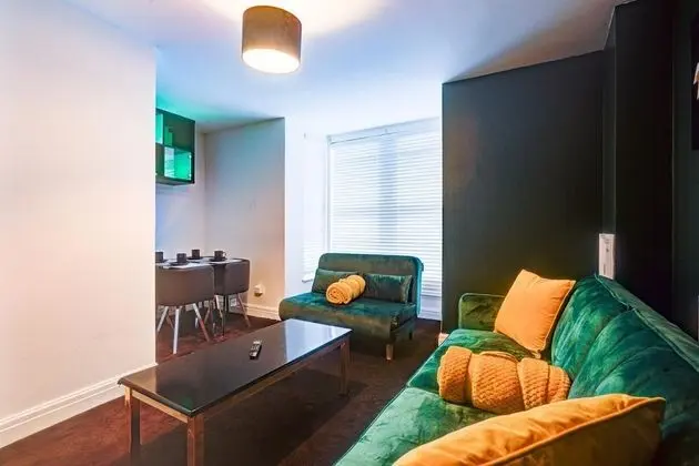 3 Bedroom Flat Central Gillingham Town