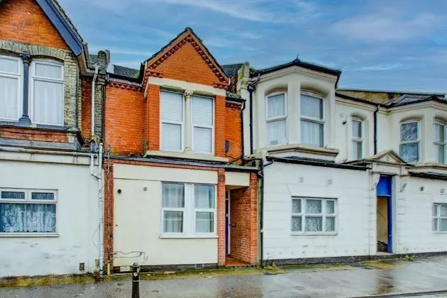 3 Bedroom Flat Central Gillingham Town