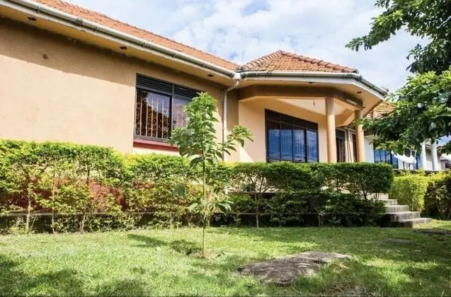 3 Bedroom House near Martyrs Shrine