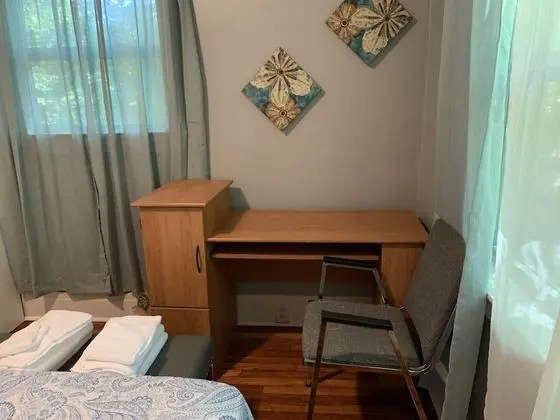 3 Bedroom House in Pontiac near Auburn Hill, Palace DTE Energy - Oda