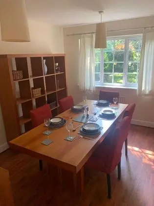 3 bedroom house in Reading - Oda Düzeni