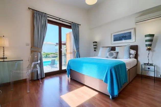 3 bedroom Villa Lara 11 with 10x5m private pool, within walking distance to resort village square - Oda