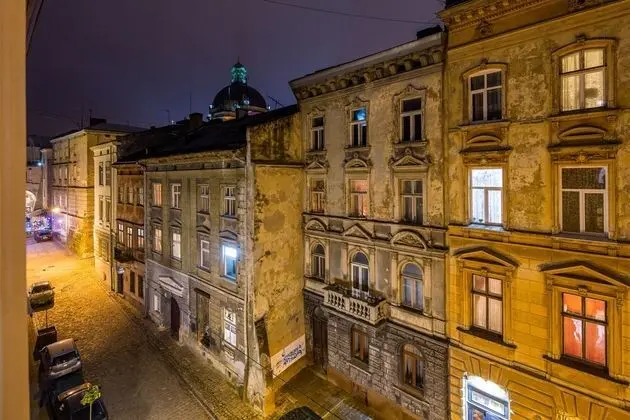 3 Bedroom on Square Rynok near Vernissage