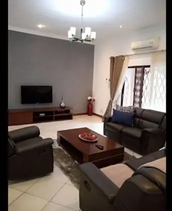 3 Bedrooms Exclusive House in Northmead