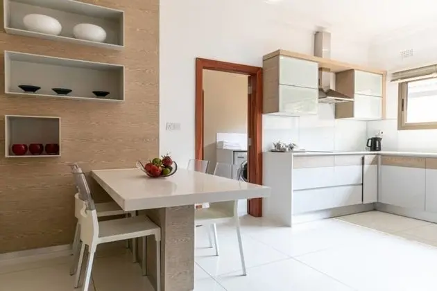 3 Bedrooms Exclusive Villa in Mass Media - Yerinde Yemek
