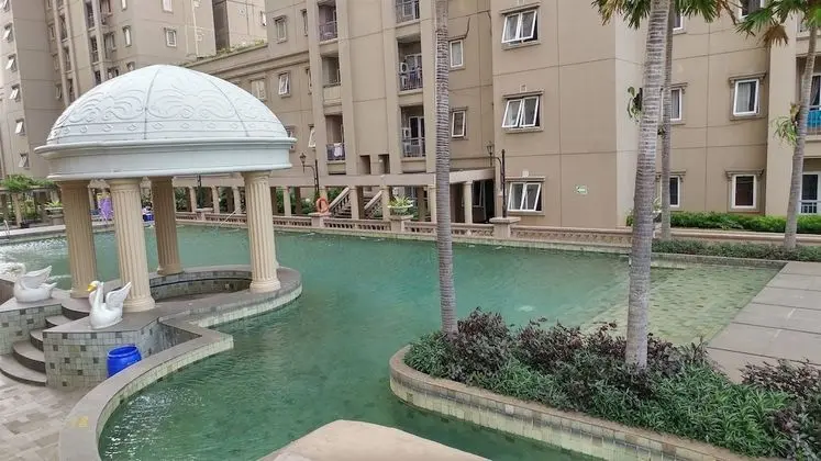 3 Bedrooms Plus Apartment Grand Palace by Travelio