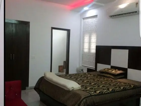 3 Bhk Modern Flat at Sector 17 Faridabad