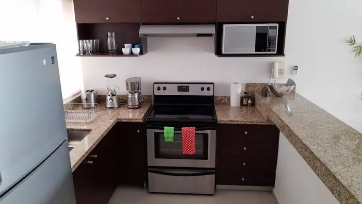 3 Br Penthouse With Private Rooftop Jacuzzi, Pool, Gym Beach Club, Sabbia - Mutfak