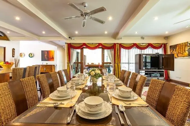 3 BR Pool Villa in Great Location CV3 - Yerinde Yemek