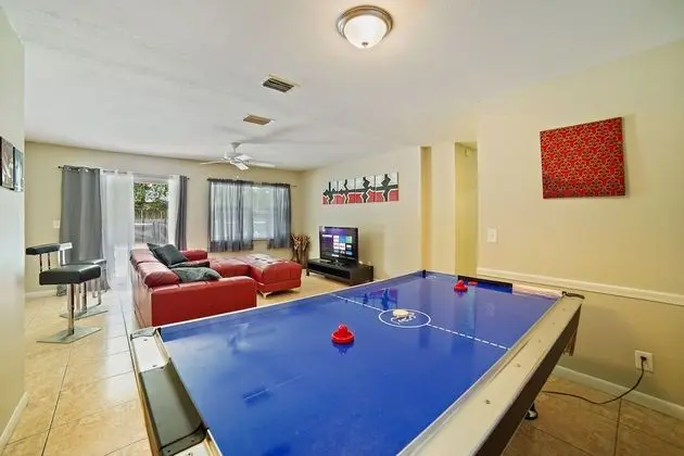 3 BR Pool Home in Tampa by Tom Well IG - 11115 - Öne Çıkan Resim
