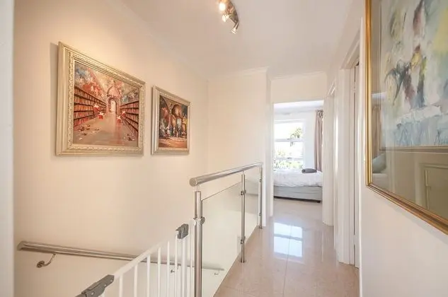 3 Canterbury Square - İç Mekan