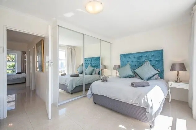 3 Canterbury Square - Oda