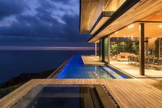 3 The Cove