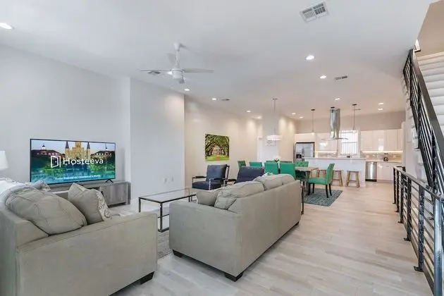 3 Level Brand New Townhouse in Mid City - İç Mekan