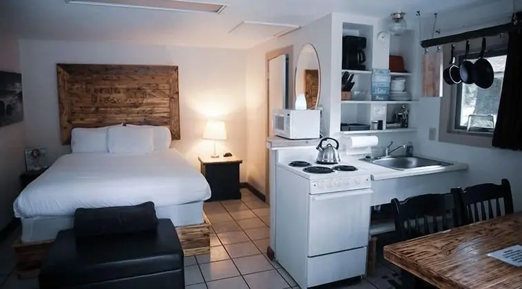 3 Rivers Resort and Guide Service - Oda