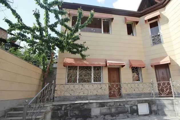 3 room apartment on Baghramyan - Dış Mekan