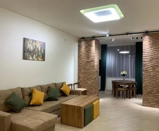 3 room apartment on Baghramyan - Öne Çıkan Resim