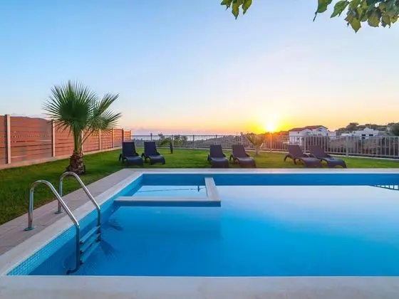 3 Villas Next to Each Other with Pool & Sea View - Havuz