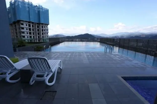 3 Towers Jalan Ampang by Feel Homes - Havuz