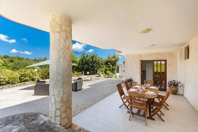 3081 Villa Il Tulipano Verde by Barbarhouse