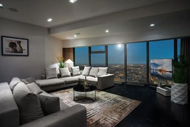 30th+ Floor Apartments in Sky Tower - Öne Çıkan Resim