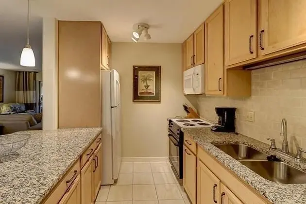 310a Beach Lagoon Villa at The Sea Pines Resort - Mutfak