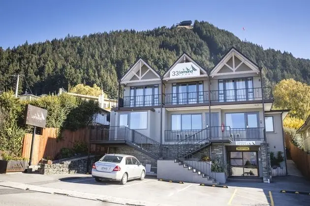 33 Lomond Lodge