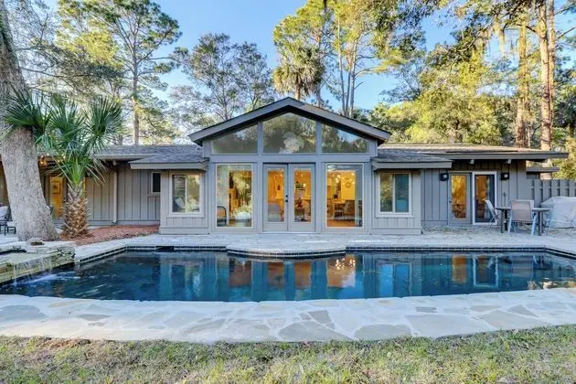 33 S. Sea Pines Drive at The Sea Pines Resort - Havuz