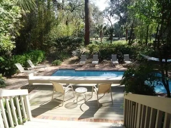34 Baynard Park Rd. at The Sea Pines Resort - Havuz