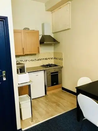 35 Swinton Street - Mutfak