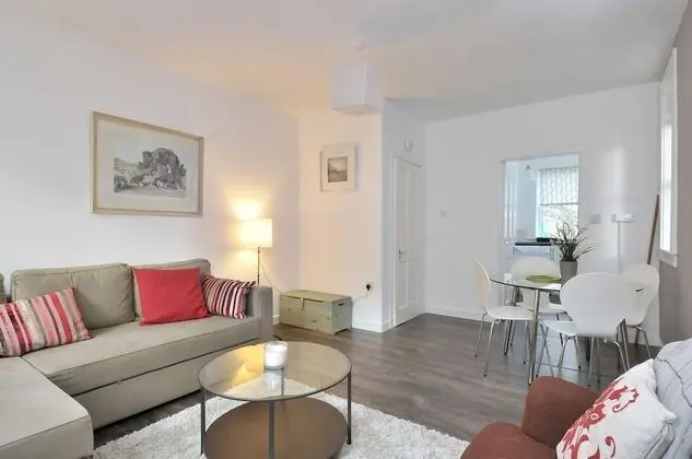 367 Richmond Place Apartment - İç Mekan