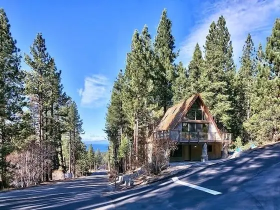 3877 Crest Drive