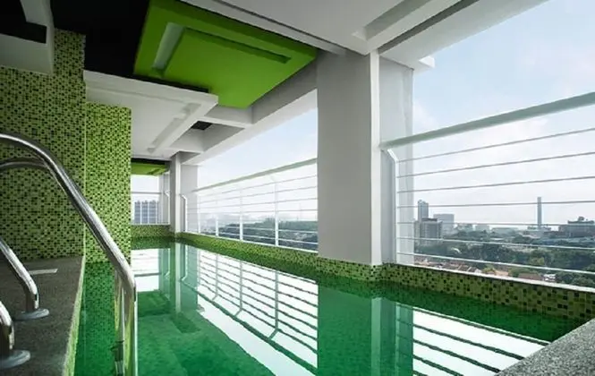 3BdR&2Bth condo Middle of Penang - Havuz