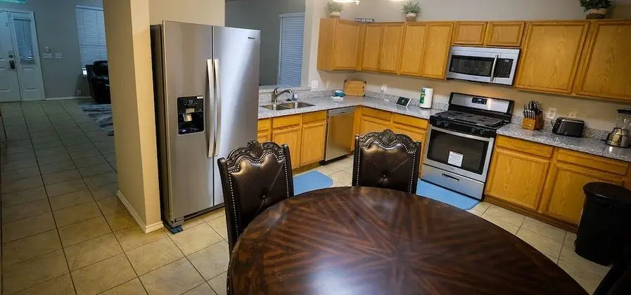 3Bdrm 2.5Bath 5Beds - Warm Home in Katy - Mutfak